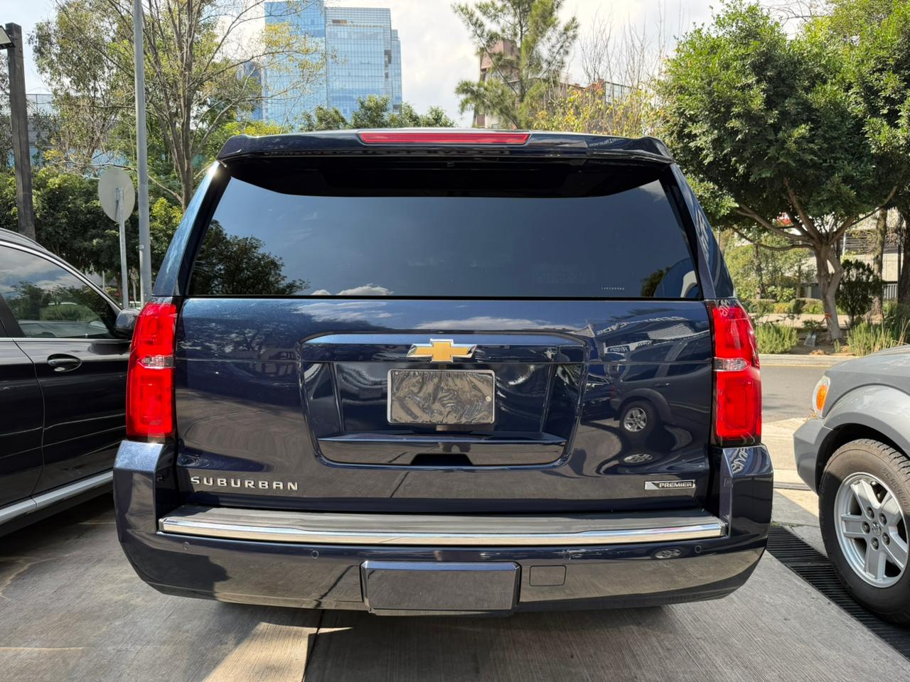 Chevrolet Suburban Premier 2018