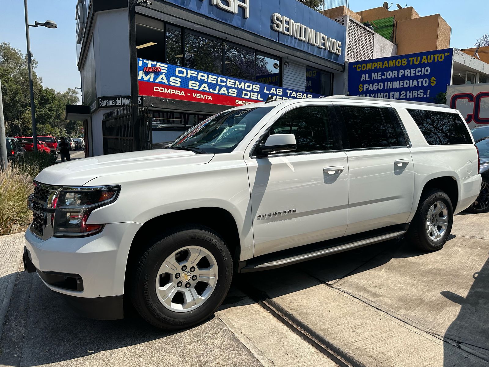 Chevrolet Suburban  2015