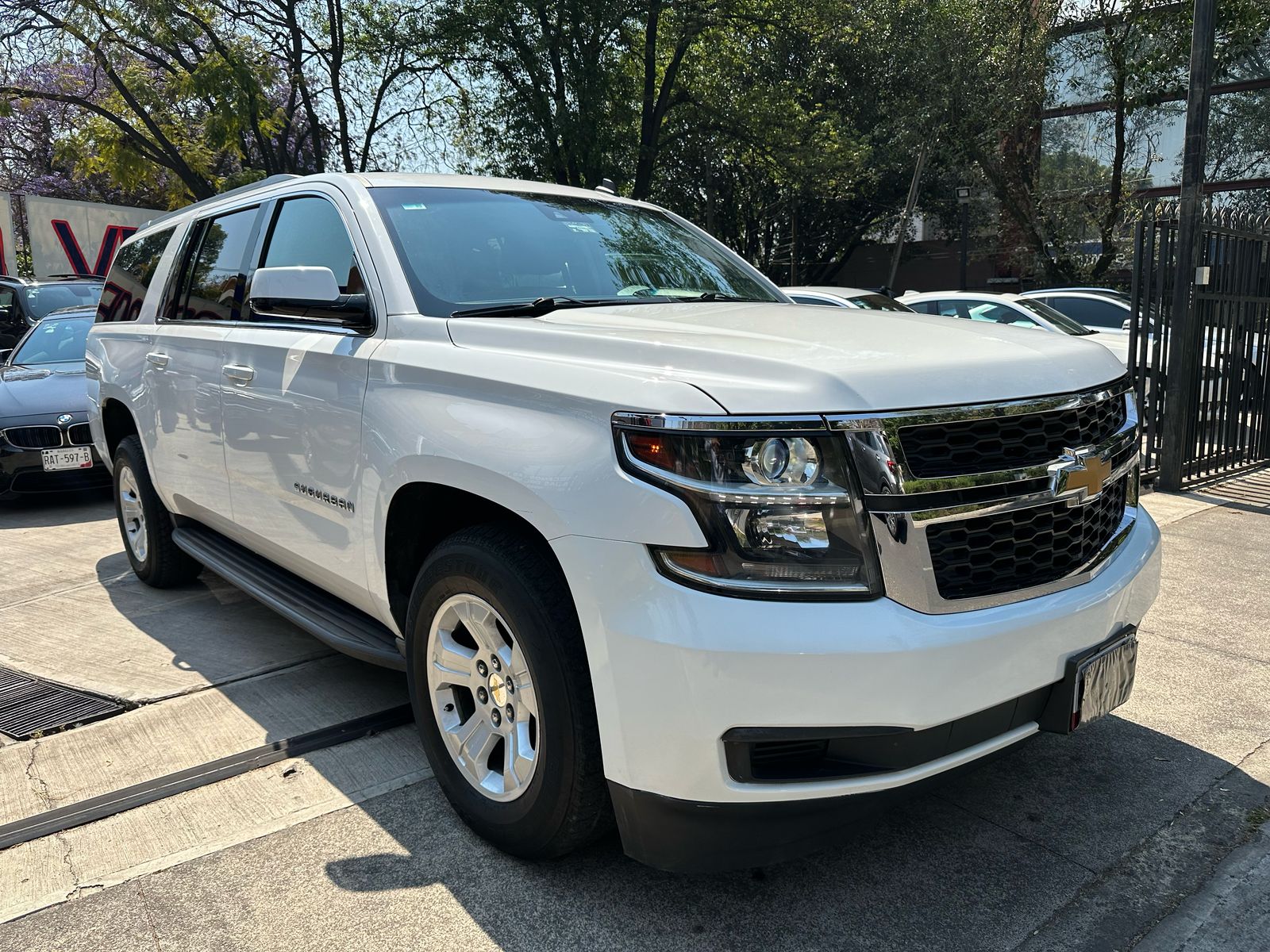 Chevrolet Suburban  2015