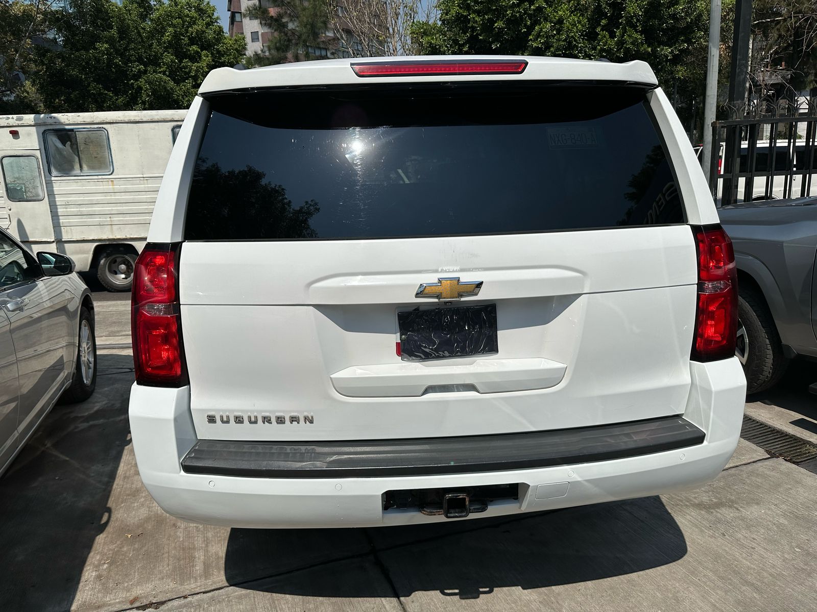 Chevrolet Suburban  2015