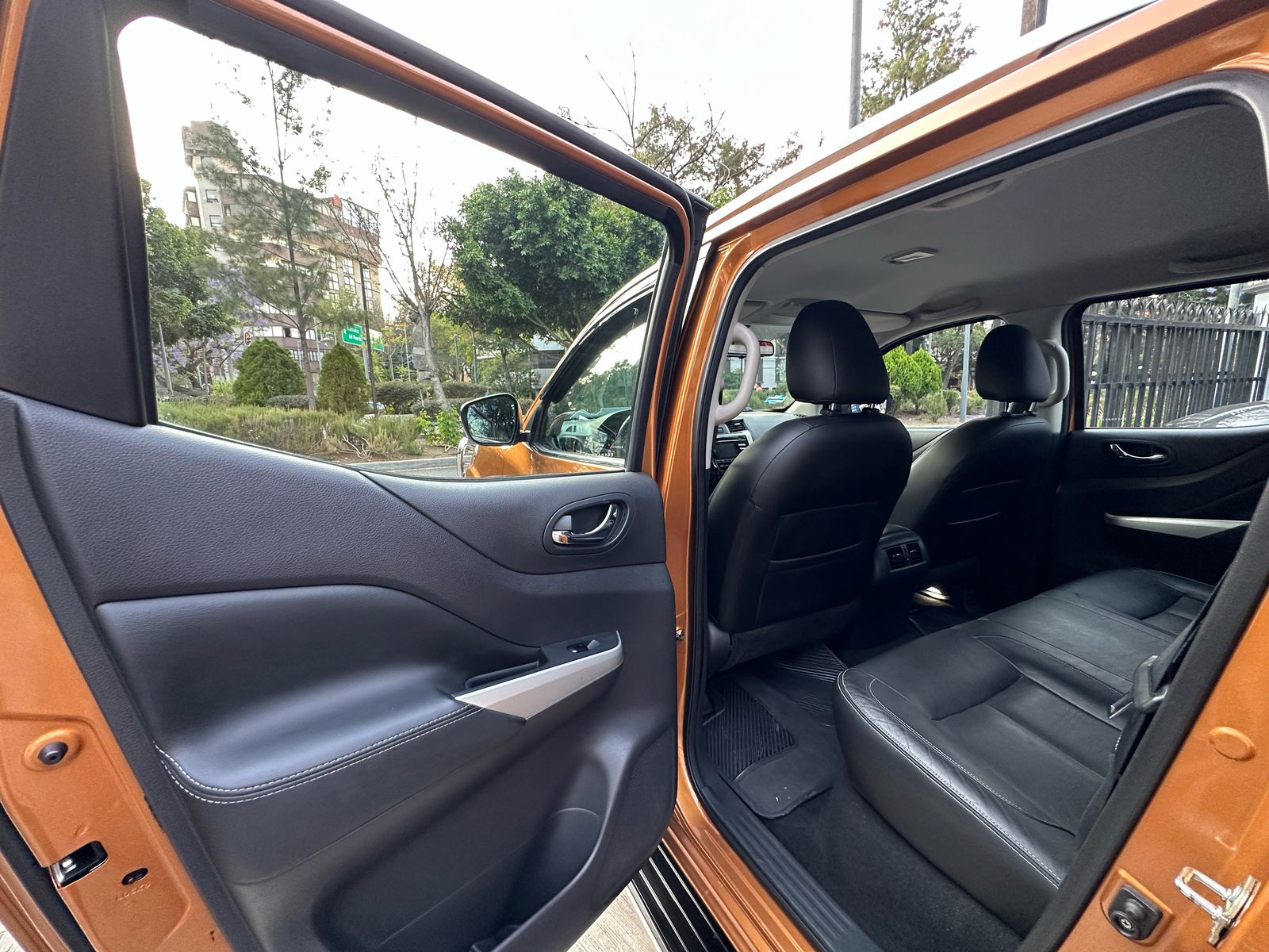 Nissan Frontier LE Diesel 4x4 2016